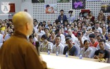 Xúc động những hình ảnh bệnh nhân nghe giảng về ý nghĩa lễ Vu lan